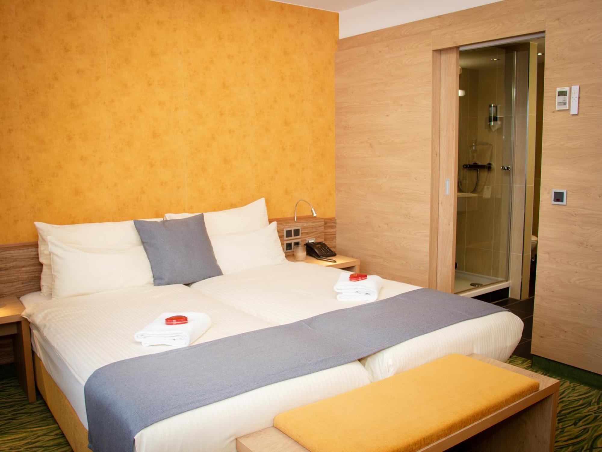 Hotel Bildungsblick Kirchseeon Eksteriør bilde